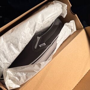 Van’s Mens Classic Slip-On Charcoal Size 11.5